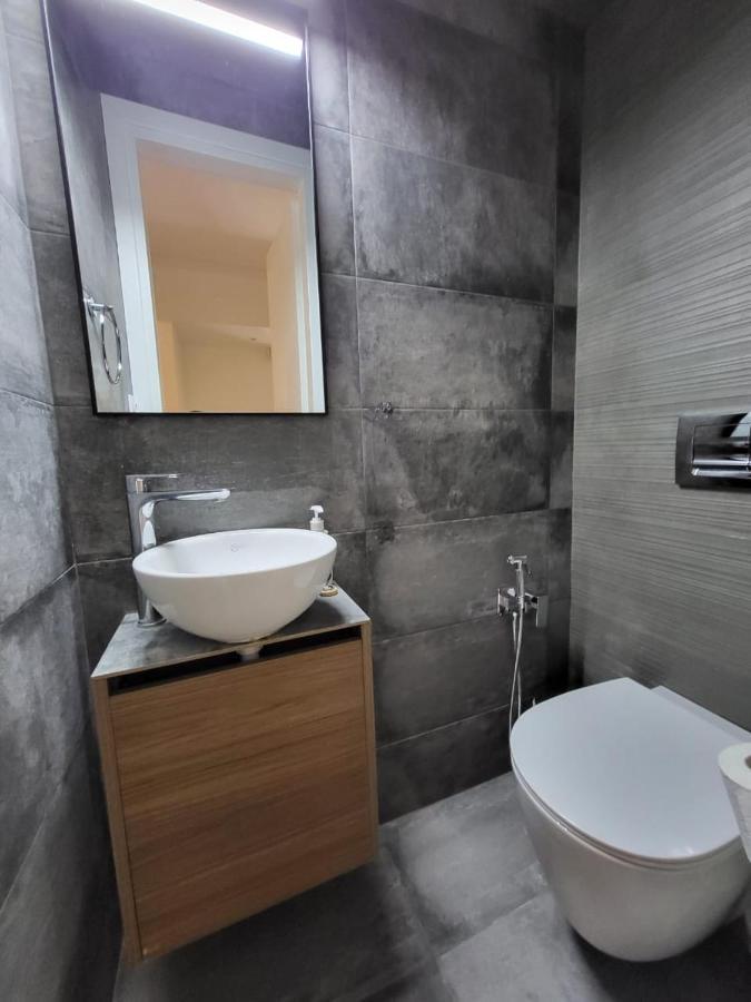 Near The Center Of Glyfada Apartment *